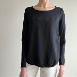 THEORY QUARTER SLEEVE BLOUSE
size: petite